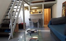 Appartement Mezzanine Proche Des Arenes